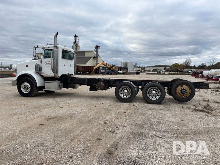 peterbilt-378-image-22