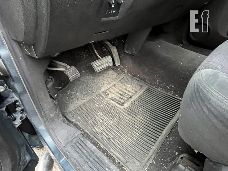 chevrolet-silverado-2500hd-lt-image-26