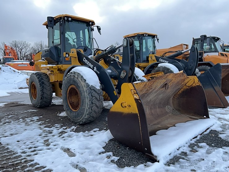 2021-deere-624p-image-3