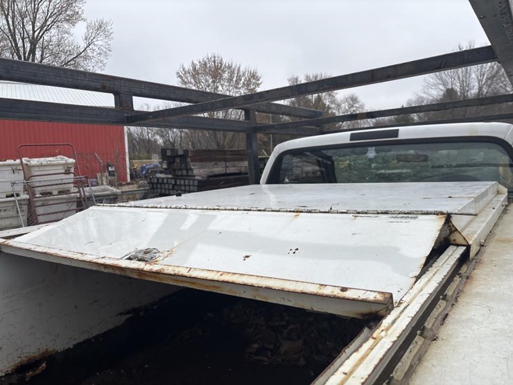 ford-f350-xl-image-23