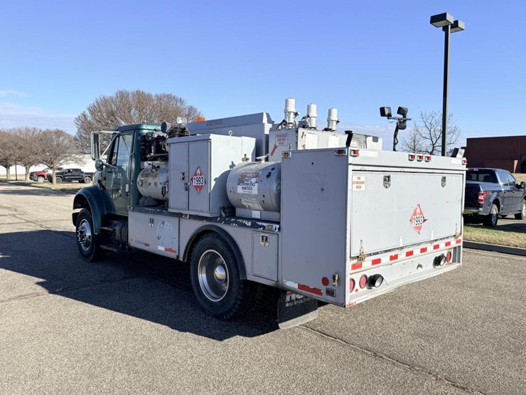 international-4700-image-7