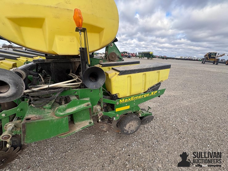 john-deere-1760-image-11