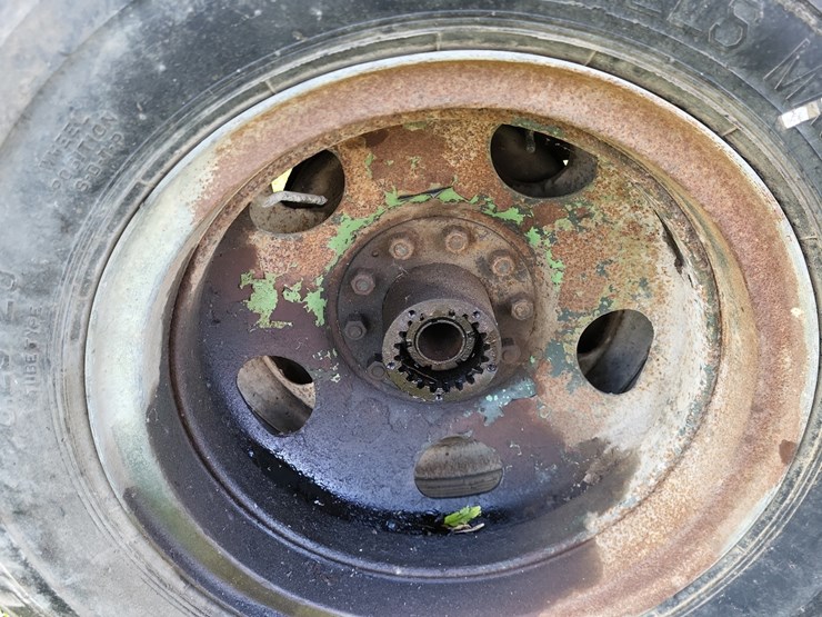 1953-gmc-354-24-round-top-cab-single-axle-grain-truck--needs-axle-shaft-image-32