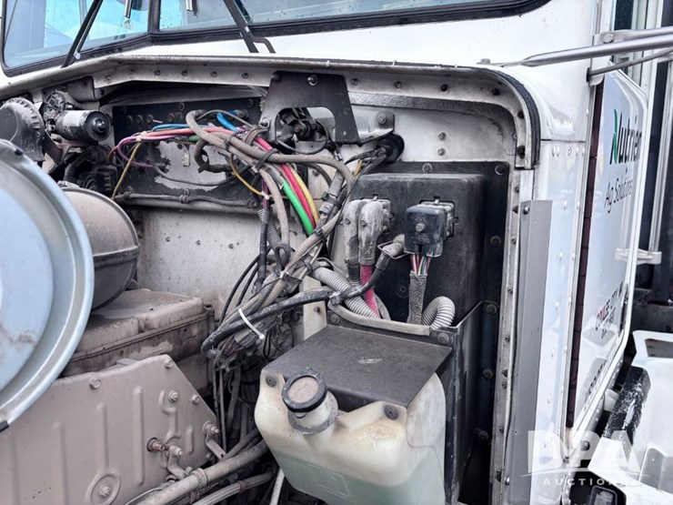 kenworth-t600a-image-49