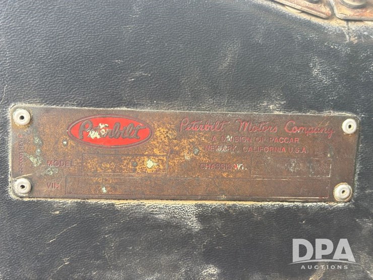 peterbilt-377-image-79