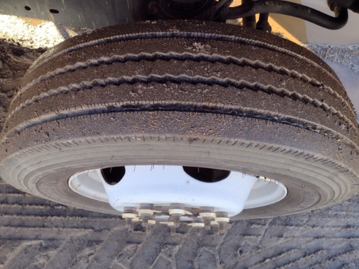 20-ford-f550-image-17