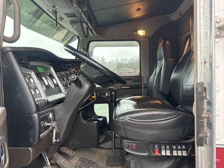 kenworth-w900-image-24