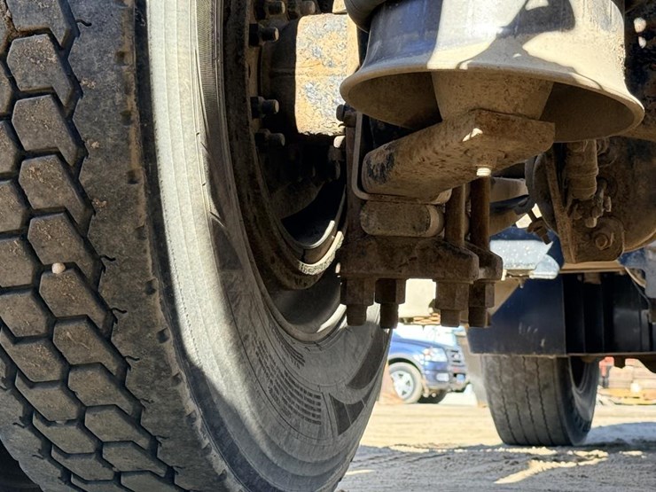 2007-freightliner-columbia-120-image-62