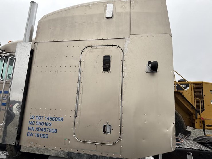 1999-peterbilt-379-image-20