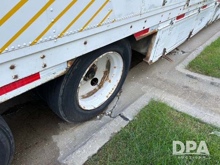 2006-kentucky-trailer-image-19