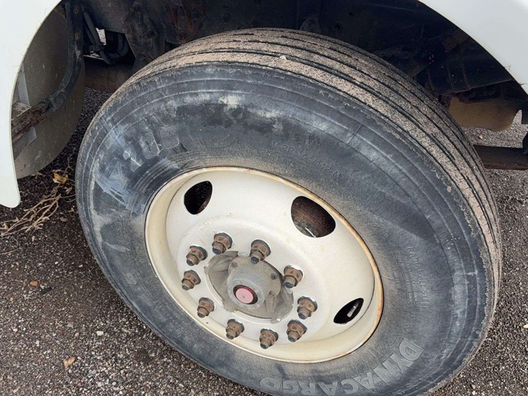 2005-sterling-l8500-image-7