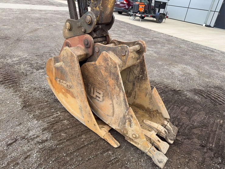 2012-komatsu-pc138-image-45