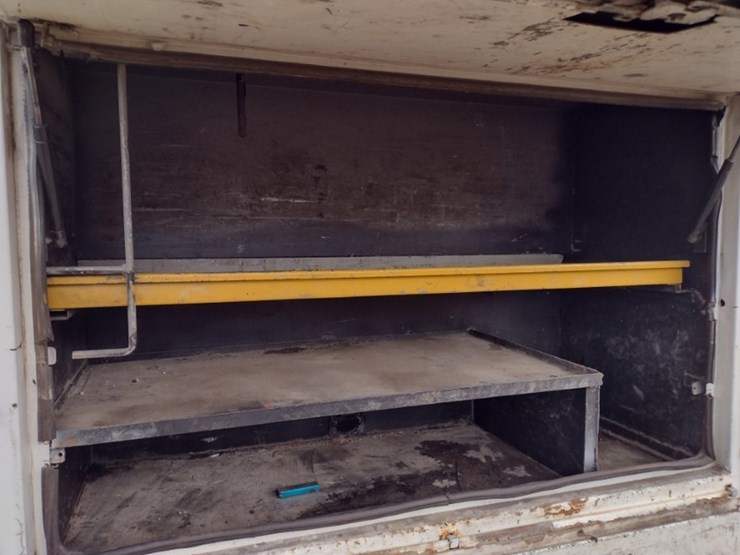 freightliner-fl60-image-36