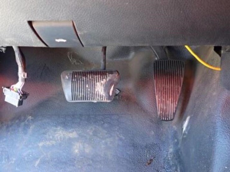 2016-dodge-1500-image-36