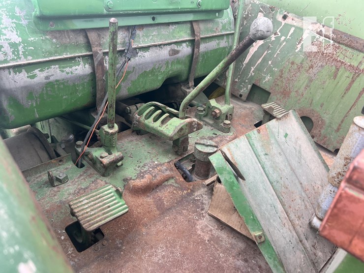 john-deere-830-image-36