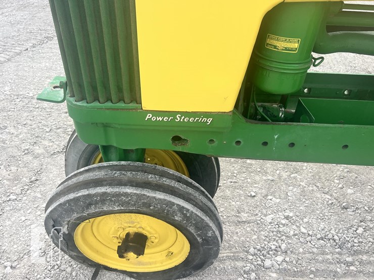john-deere-530-image-12