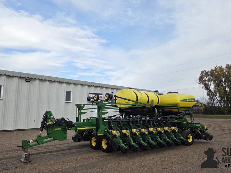 john-deere-db44-image-1