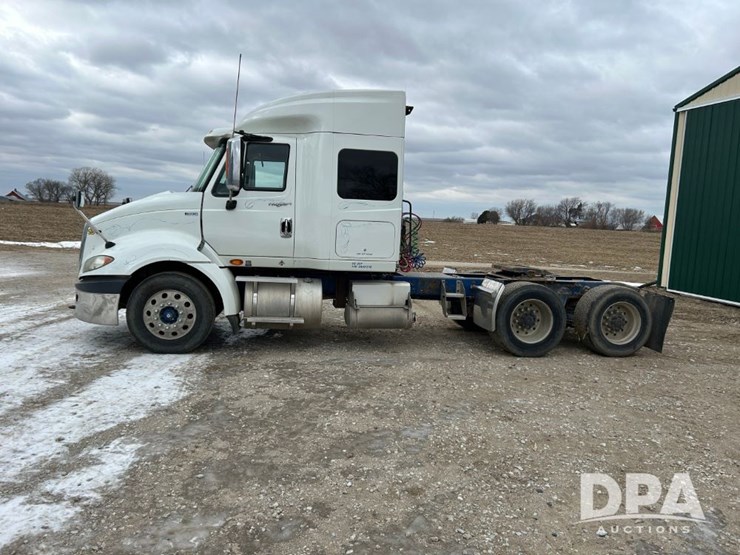 international-prostar-image-35