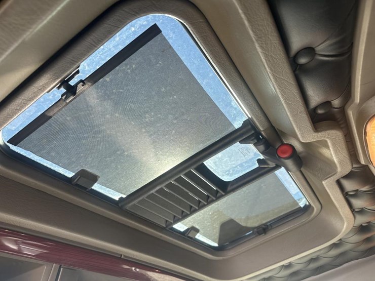 2009-kenworth-t800-image-39