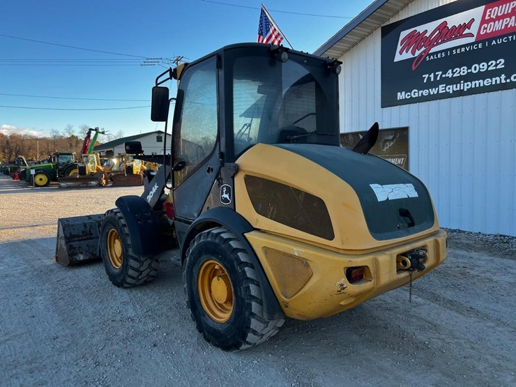 2011-deere-204k-image-3