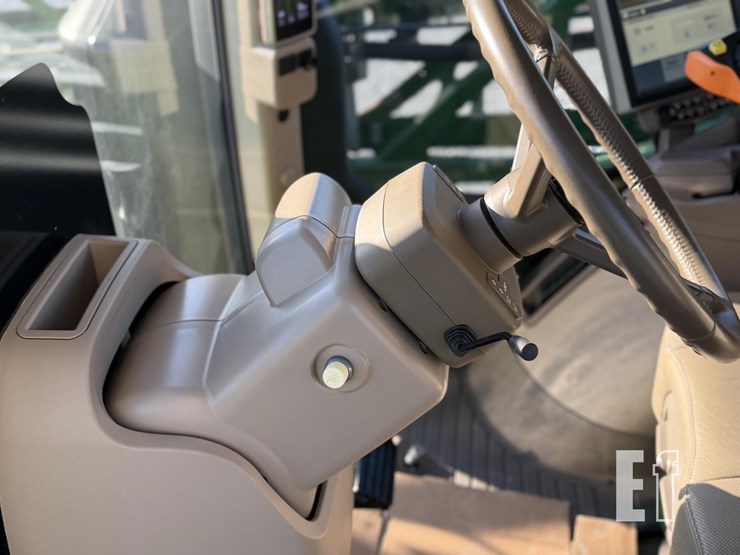 john-deere-r4038-image-43