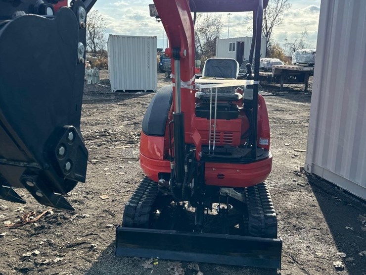 new-cfg-industry-co-mini-excavator-model-qk30r-image-3