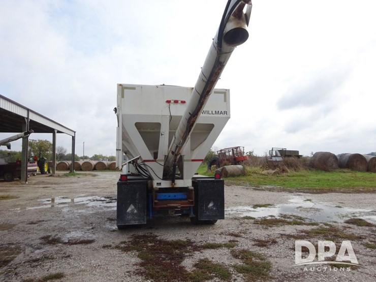 2003-international-8100-image-24