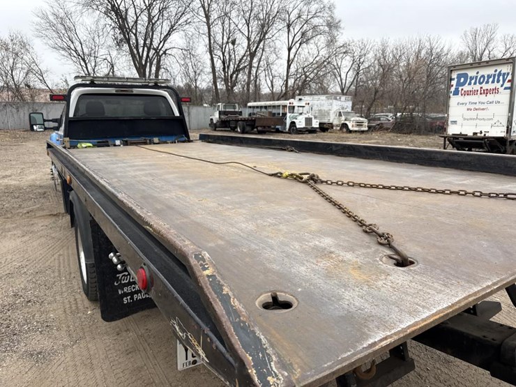 ford-f550-xlt-image-22