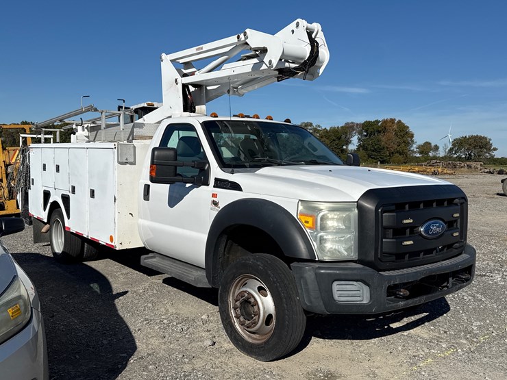 2012-ford-f550-image-2