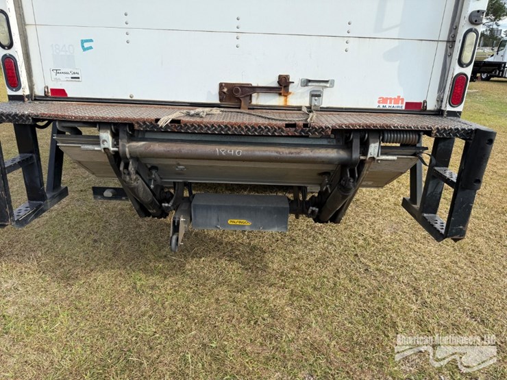 2018-international-durastar-4300-image-5