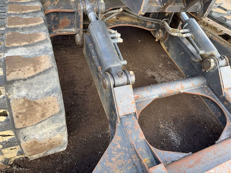 2016-bobcat-e85-image-31