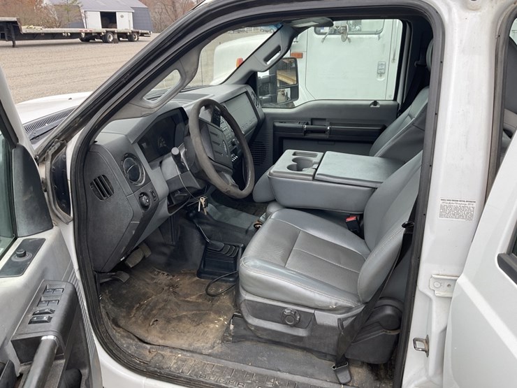 2014-ford-f450-image-8