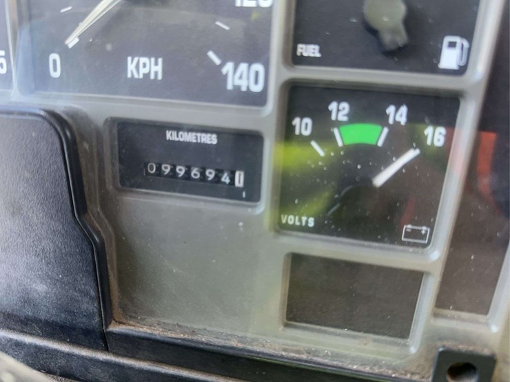 1991-international-4700-image-23