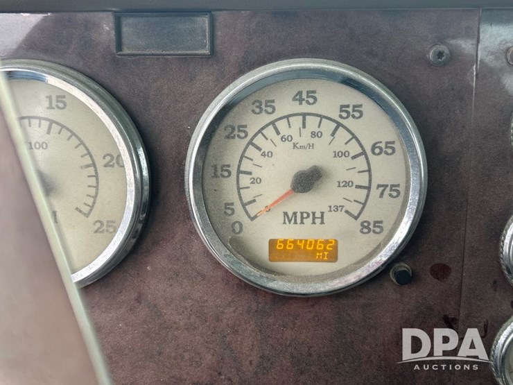 international-9900i-image-55