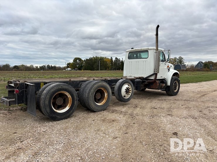 international-4900-image-6