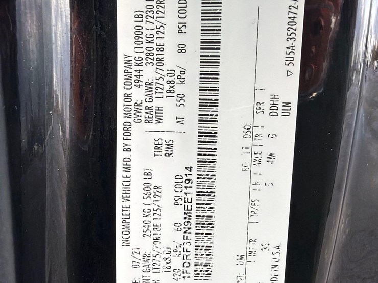 2021-ford-f350-image-18