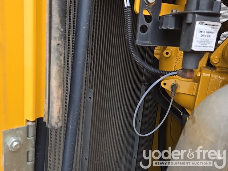 2019-deere-850l-lgp-image-102