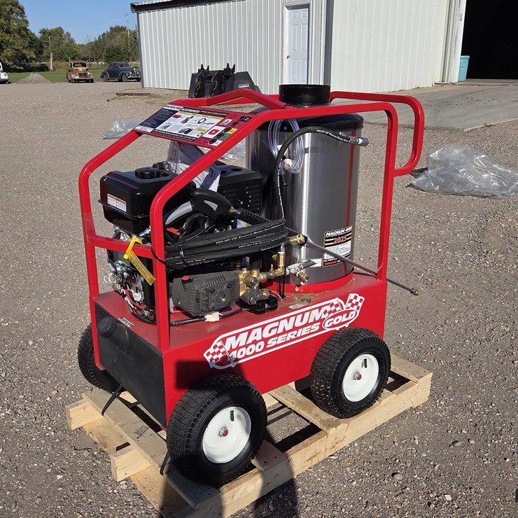 2025 Magnum 4000 Series Hot Water Pressure Washer