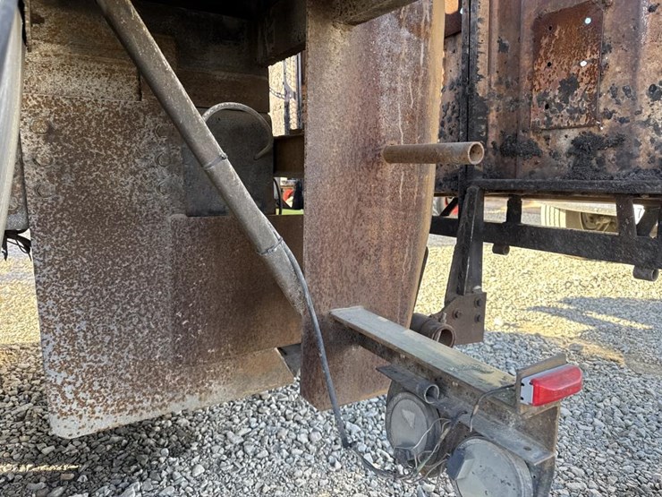 2005-international-durastar-4300-image-47