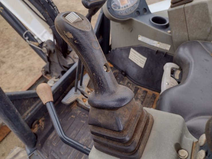bobcat-e35i-image-11
