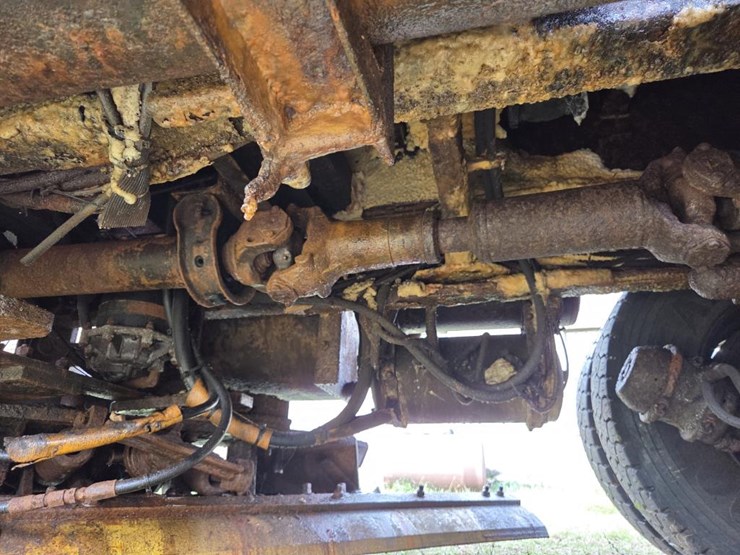 mack-rd690s-image-48