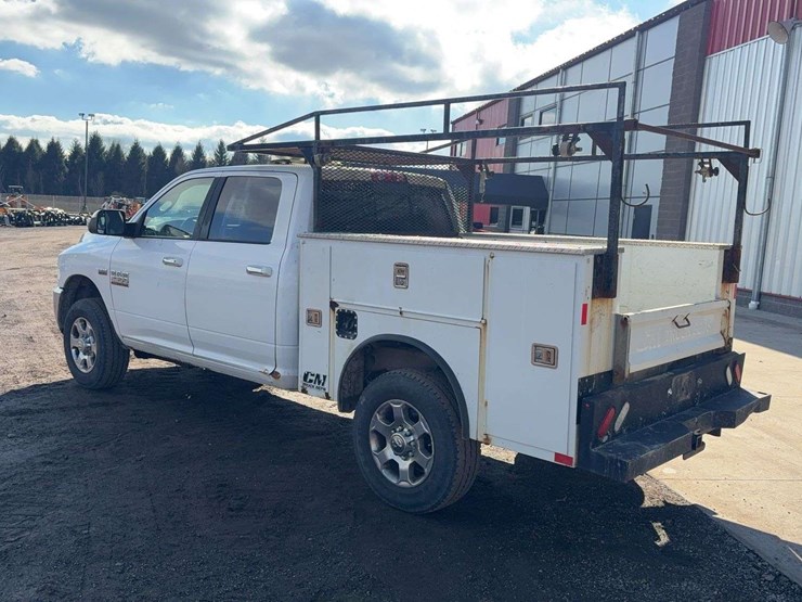 2016-dodge-2500-image-4