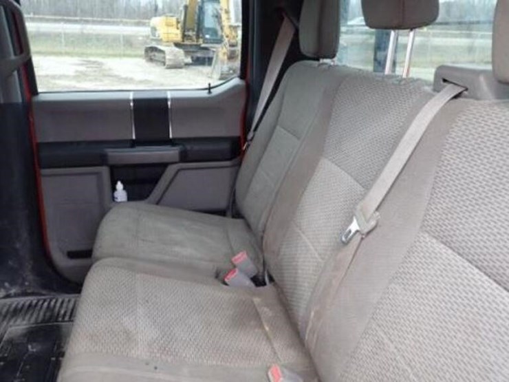 ford-f350-xlt-image-40