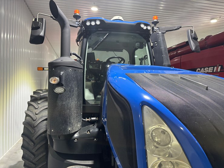 new-holland-t8.350-image-3