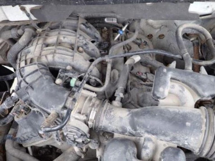 2014-ford-f150-xl-image-16