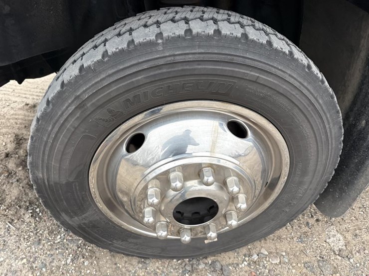 ford-f550-xlt-image-53