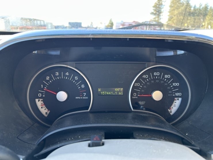 2007-ford-explorer-xlt-image-25