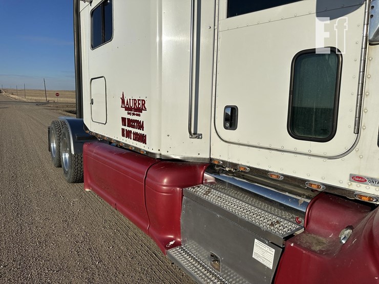 2014-peterbilt-386-image-5