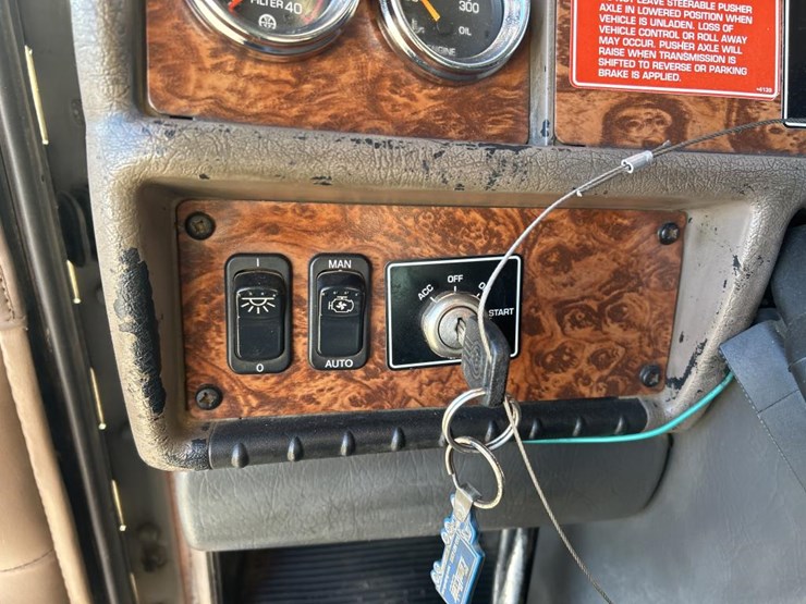 kenworth-t800-image-76