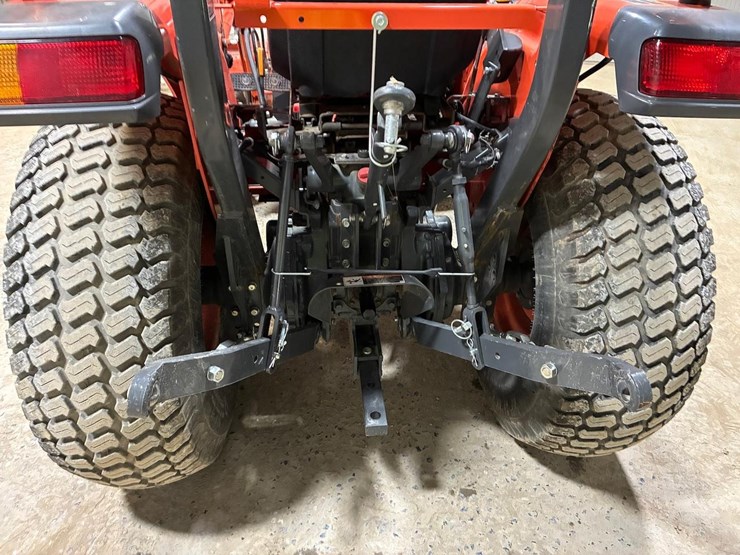 2022-kubota-l3902hst-image-15